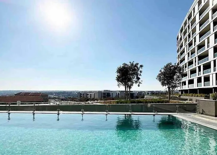 Ellipse Waterfall Luxury Apartment