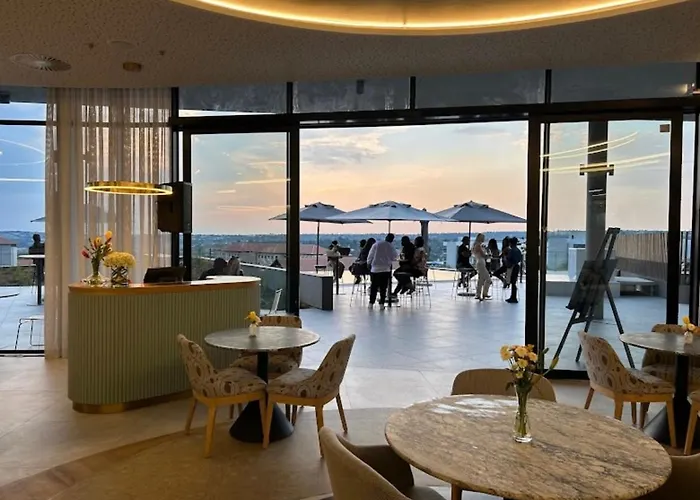 Ellipse Waterfall Luxury Apartment