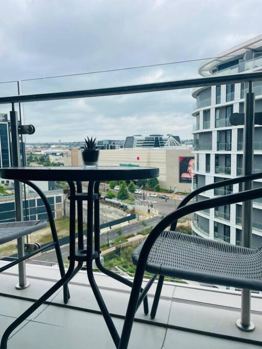 Ellipse Waterfall Luxury Apartamento *